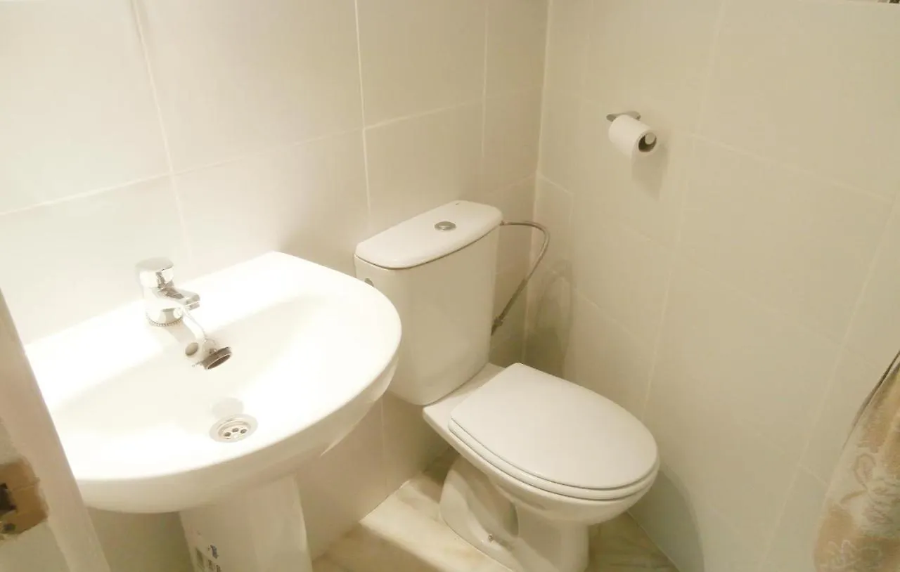 Stunning Apartment In Estepona With Wifi 0*,