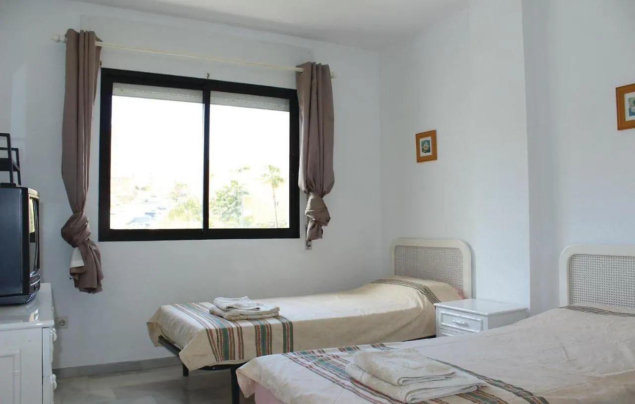 Stunning Apartment In Estepona With Wifi